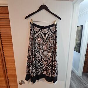 Women's Magic Flare Paterned Skirt Size Medium